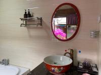 Honeymoon Queen Room