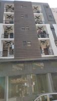 Travellers Heaven 3BR APT DHA PHASE VI Nishat Commercial - B&B