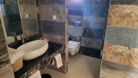 Studio met Kingsize Bed en Slaapbank