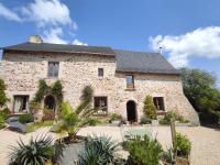 La Ville Es Riez Gite au pressoir - Bed and Breakfast