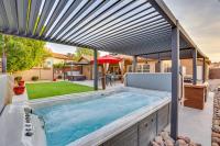 B&B Phoenix - Modern Scottsdale Home with Fenced Hot Tub and BBQ! - Bed and Breakfast Phoenix