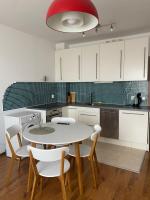 Neon Gondola apartment - B&B Bansko