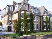 BOURNECOAST: WALK TO TOWN CENTRE & BEACHES -FM1703 - B&B