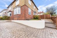 Stunning 4-bed - Garden - Sleeps 14 - B&B