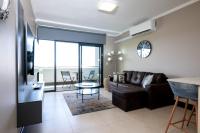 B&B Durban - Luxury 303 Marina Bay Apartment - Bed and Breakfast Durban