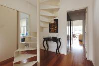 Boavista Sunlit Duplex with Terrace - Chambres d'hôtes Porto