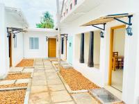 Serene Guest House - B&B