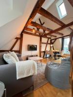 B&B Ludwigsburg - LudwigsHome: Zentralste Lage, SmartTV, Terrasse - Bed and Breakfast Ludwigsburg