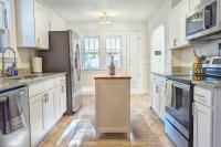❀Beautiful Bungalow❀ Near Heart of Downtown COS - B&B