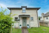 Badgers Lodge MV37 Lakeside Spa Property - B&B Somerford Keynes