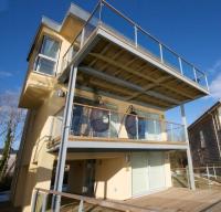 Wren Lodge HM11 HOT TUB Lakeside Spa Property - B&B Somerford Keynes