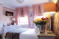 Superior King Room with Shower Ensuite