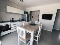 Depto B - Con Parrilla, 2 dormitorios - Departamento Aguado - Alquileres RV - Bed and Breakfast Bahía Blanca