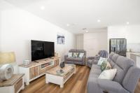 Shiloh Shores - Pet Friendly with Fire Pit - 5 Mins to Beach - B&B