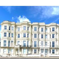 Stunning 2 Bed Apartment Sea Views and Parking - Ferienwohnung