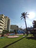 Estudio terraza vista mar parking gratuito piscinas - B&B Benalmádena