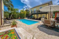 B&B Lake Worth - Charming Villa Espagna - Heated/Salt-Pool Oasis! - Bed and Breakfast Lake Worth