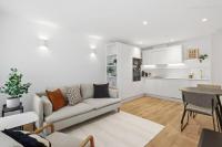 B&B Eastbourne - Stylish New Apartment in Central Eastbourne - Bed and Breakfast Eastbourne