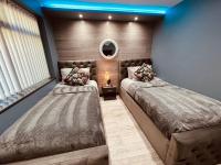 MODERN SUITES -5 Bedroom House- With FREE PARKING Birmingham city - Bed and Breakfast Birmingham