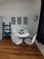 B&B Masterton - Character 1-Bedroom Unit - Bed and Breakfast Masterton