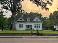 B&B Jackson - Historic Highland-Game Room & King Beds - Bed and Breakfast Jackson