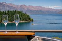 B&B Queenstown - 2-bedroom Penthouse Apartment with Spa - The Beacon 1004 - Bed and Breakfast Queenstown