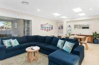 Coastal Palms Escape - Your Ideal Family Getaway - B&B Shellharbour