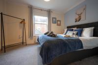 The Copperfield - Modern 4 Bed house with parking - B&B