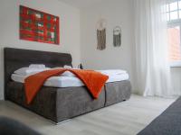 B&B Lahr - AMAO-Brown I 85qm I Zentrum I KingSizeBett I Parkplatz I Am Storchenturm - Bed and Breakfast Lahr