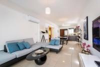 Apartamento con balcón