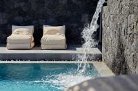 Spacious Suite with Hot Tub