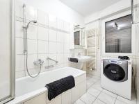 Apartment mit 3 Schlafzimmern und Balkon