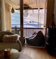 the NEST flims - B&B