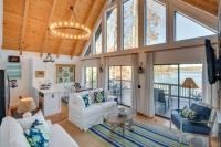 Beautiful Lake Keowee Home with Boat Dock and Fire Pit - Ferienwohnung Seneca