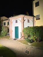 Chiesetta abside ex seminario -jvapartmentRovigo - B&B Rovigo