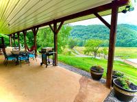 Country views and hikes. - Bed and Breakfast Kyles Ford