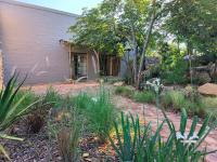 Eloff Guest House and Gallery - B&B