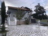 B&B Trikala - Specious Flat House - Bed and Breakfast Trikala