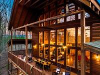 Cozy cabin, crackling fire, and hot tub magic! - B&B Sevierville