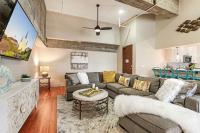 B&B New Orleans - Upscale Condos and Penthouses Close to Canal and Bourbon St - Bed and Breakfast New Orleans