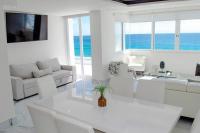 Luxury ocean front apartment, 2 br, beach, gym, spa - Ferienwohnung Cancún