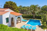 Roqueta Bonita Villa con piscina en Menorca! - Bed and Breakfast Cala'n Bosch
