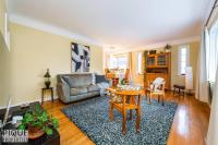 Casa LeBlanc - Latin Vibes - Sleep 8 - Netflix - Long Term - B&B Edmonton