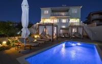 Apartments Santo Trogir - Okrug Gornji - Chambres d’hôtes Trogir