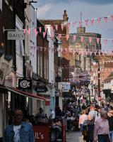 Queen Annes court luxury apartment on high street - Chambres d’hôtes Windsor