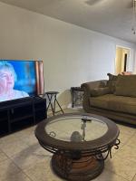 Cozy, Comfortable, and Convenient! - B&B Port Arthur