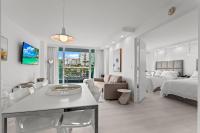 B&B Fort Lauderdale - Luxury Condo Hotel with full kitchen, located at 5 mints walk to the beach - Bed and Breakfast Fort Lauderdale