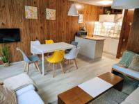 Casa Dolomiti Marilleva 900 - 100m from ski lift - B&B Mezzana