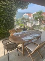 B&B Ðenovići - Acacia Hill Apartment C01 - Bed and Breakfast Ðenovići