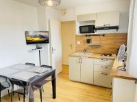 LAppart de Gauche Confort en ville avec parking privé - B&B Le Creusot